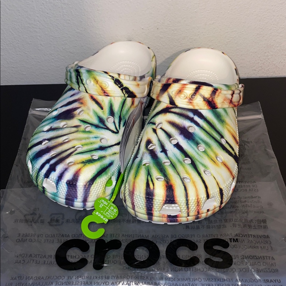 CROCS Classic Tie Dye Groovy Clog - Picture 2 of 11